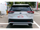 後方からの写真です。フルエアロが装着されています。他の車とは違うスタイルをお楽しみください。