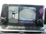 アラウンドビュ-モニタ-装備。上から見下ろしているような映像が表示されるので、車庫入れ時にも安心です!確認しずらい障害物等も視認しやすいですね^^