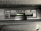 ETC車載器搭載しております。高速道路も料金支払いレーンに並ばず通過でき、とても便利です。ETCカードもお車購入時に入会する事ができます。お気軽にお問い合わせ下さい。