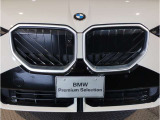 BMW代表的な特徴のキドニーグリル。BMWのすべてのモデルに採用され、BMWらしさを強調しております。