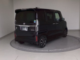 バックカメラが付いているのでバックでの車庫入れも安心です