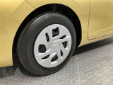 トヨタ純正ホイールキャップ装着車になります♪