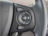 ◆アダプティブクルーズコントロール◆予め設定した車速内でクルマが自動的に加減速。前走車との適切な車間距離を維持しながら追従走行します。【LKAS】車線維持支援システムでステアリング操作を支援。