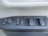 電動格納ミラーで、サイドのミラーの開け閉め楽々!!角度調整もバッチリできます♪♪