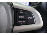 ダイナミックで力強い加速感が得られるSPORTモードへの切替えができます。エンジンの制御により、アクセル操作に対する反応を早め、力強い加速が可能です。きびきびした走りを楽しみたいときに適しています。