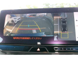 パノラミックビューモニターにアンダーフロアビューを追加。車両直下およびタイヤ付近のアンダーフロア映像を表示して駐車やすり抜けをサポートします。