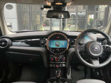 弊社お客様より頂いた下取車やデモカーが在庫の多くを占めています。車の経歴や整備記録が分かり、ご安心してお車をお選び頂ける正規ディーラーならではのラインナップでございます。