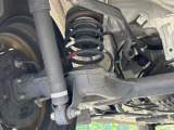 お車を安心してお乗りいただく為には、足回りの定期点検が欠かせません。サービスサポート(有償保証)では無料点検もご提供しており、安心のカーライフをお過ごしいただけるサポート体制が整っています。