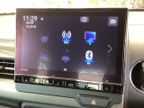 ナビ機能だけでなく、ミュージックサーバー、Bluetooth、フルセグテレビ、DVDとCD再生など、オーディオ機能がついています。