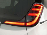 LEDテールライトです。省電力、高輝度のLEDは明るく照らすので夜間運転時の視認性を高めます。スタイリッシュな見た目で細かいところもこだわりたいあなたに!