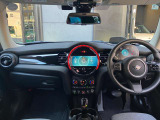 弊社お客様より頂いた下取車やデモカーが在庫の多くを占めています。車の経歴や整備記録が分かり、ご安心してお車をお選び頂ける正規ディーラーならではのラインナップでございます。