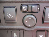 ドアミラーの鏡面の調節、格納は運転席からすべて操作できます!