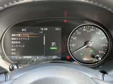 【アドバンスドドライブアシストディスプレイ】豊富な車両情報コンテンツを表示する、質感の高い先進的なカラーディスプレイです。