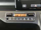 オートエアコンを装着しておりますので車内をお好みの快適な温度に保つことが可能です!