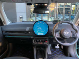 弊社お客様より頂いた下取車やデモカーが在庫の多くを占めています。車の経歴や整備記録が分かり、ご安心してお車をお選び頂ける正規ディーラーならではのラインナップでございます。