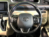【純正革巻きステアリング】上質な革を使用することで、手にしっかり馴染みとても運転しやすいハンドルです♪