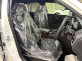 プライムスムースとウルトラスエードのコンビシートは体をしっかりとホールドしてくれます。