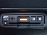 ■【ETC車載器】が装備されています。セットアップをしてお渡しとなり、ETCカードを差し込むだけで高速道路の利用が可能です。