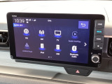 ナビ機能だけでなく、フルセグ、Bluetoothなどのオーディオ機能がついています!