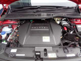 高効率電動モーター出力100kw・トルク260Nm(カタログ値)を発揮。発進時から最大のトルクを発生するモーターの特性により俊敏でスムーズな加速を楽しめます。
