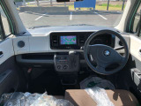 ☆内外装クリーニング☆車の隅々まで徹底的にクリーニングを行っておりますので内外装ともに綺麗な状態でご納車いたします!