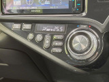 【オートエアコン】一度お好みの温度に設定すれば、車内の温度を検知し風量や温度を自動で調整。暑い&hellip;寒い&hellip;と何度もスイッチ操作をする必要はありません。快適な車内空間には必須の機能ですね♪