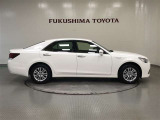 【まるごとクリーニング】シートを取り外し、車内を徹底洗浄。隅々まで丁寧に仕上げています。