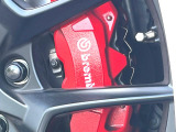 【ブレンボ製キャリパー】ハイパワー車両には強力なブレーキが必須!世界のスーパーカーにも採用されるイタリアの高級メーカー「ブレンボ」を装着!色鮮やかなキャリパーがスポーティな印象を引き立てます♪