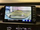 バックカメラが付いているので後方確認が非常にしやすいです。今や運転初心者も熟練者も必須装備!ついていて損はないですね♪