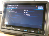 CD、DVD、Bluetooth、AM、FM、AUX、スマートフォン接続ができます。
