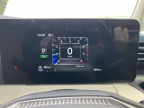 メーター内のディスプレイには運転をサポートするさまざまな情報を表示。