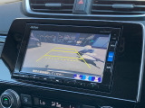 ■バックカメラ■ガイドラインが表示されるので、バック駐車が苦手な方でも安心です!ギアをリバースに入れれば自動的に切り換わりますので、面倒な操作も不要です♪狭い駐車場もお車を傷つけず安心ですね!