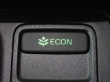 エンジン、エアコンなどを制御し低燃費な『ECONモード』に、また走りを楽しみたいとき、空調など快適性を重視したいときにはスイッチOFFで通常モードに切り替えができます!