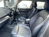 ◆LIBERALAは、輸入車選びの新たなスタイルを提案するインポート・セレクト・ブランドです。オーナー様となる方がクルマから直接感じる感性を第一にした、最良の一台との出会いをコーディネートいたします。