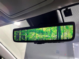 【デジタルインナーミラー】後席の大きな荷物や同乗者で後方が確認しづらい時でも安心!カメラが撮影した車両後方の映像をルームミラー内に表示。クリアな視界で状況の確認が可能です!