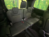 3列目シートはもちろん状態良好☆大人でもゆったりと座って頂けますので、大人数でのお出かけもラクラクです♪ご家族で、気の知れた仲間で、ドライブに行くのが楽しみですね♪