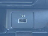 USB充電端子付きです。