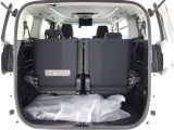 広々としたラゲージスペースを備えています。大きなものや長さのある荷物もしっかりと積み込めます。