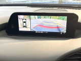 【360&deg;ビューモニター】専用のカメラにより、上から見下ろしたような視点で360度クルマの周囲を確認することができます☆縦列駐車や幅寄せ時に活躍してくれます♪