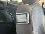 運転席からでも助手席シートを倒すことができます。