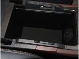 お車の取扱説明書・メンテナンスノート(記録簿)もございます。トヨタのディーラーで安心を買って下さい。当社は無理な勧誘は致しません。まずはお客様からのお問い合わせを心よりお待ちしております。