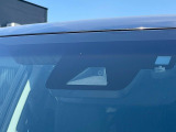 【トヨタセーフティセンス】走行中に前方の車両等を認識し、衝突しそうな時は警報とブレーキで衝突回避と被害軽減をアシスト。より安全にドライブをお楽しみいただけます。