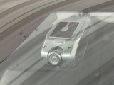 【ドライブレコーダー】ドライブレコーダー装備!走行中はもちろん、あおり運転や事故に遭遇した際、映像で記録し、万一のリスクに備えます。※記録用SDカードはお客様ご自身でご準備いただく必要があります。