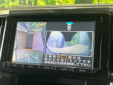 【パノラミックビューモニター】専用のカメラにより、上から見下ろしたような視点で360度クルマの周囲を確認することができます☆死角部分も確認しやすく、狭い場所での切り返しや駐車もスムーズに行えます。
