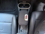 車両の詳細、ご質問につきましては、弊社営業スタッフまでお気軽にご連絡下さいませ。遠方のお客様には実車の詳細画像送信も承ります。