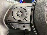 ナビゲーションに視線を移さず、ハンドルから手を離さず、運転に集中したまま手元でオーディオ操作できます♪