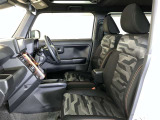 高いホールド性で運転姿勢が安定します。長距離ドライブでも疲れにくいのが魅力です。快適なドライビングライフをお送りください♪