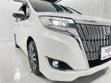 フォグランプ装着車です。暗い夜道の車両前方を明るく照らします