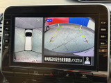 駐停車には便利なアラウンドビューモニター搭載。サイドモニターの切り替えも可能です。