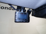 今や必需品となったドライブレコーダーも装着されています。運転中の記録を録画してくれます、万が一の時にドライブレコーダーがあれば安心です!